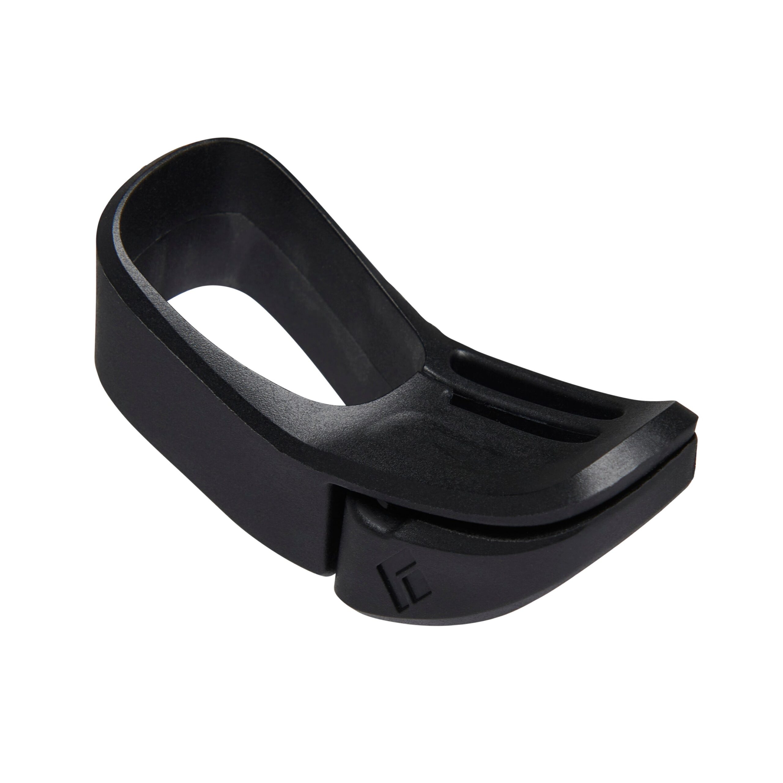 490106_0000_POMMEL_LT_NO_COLOR_01