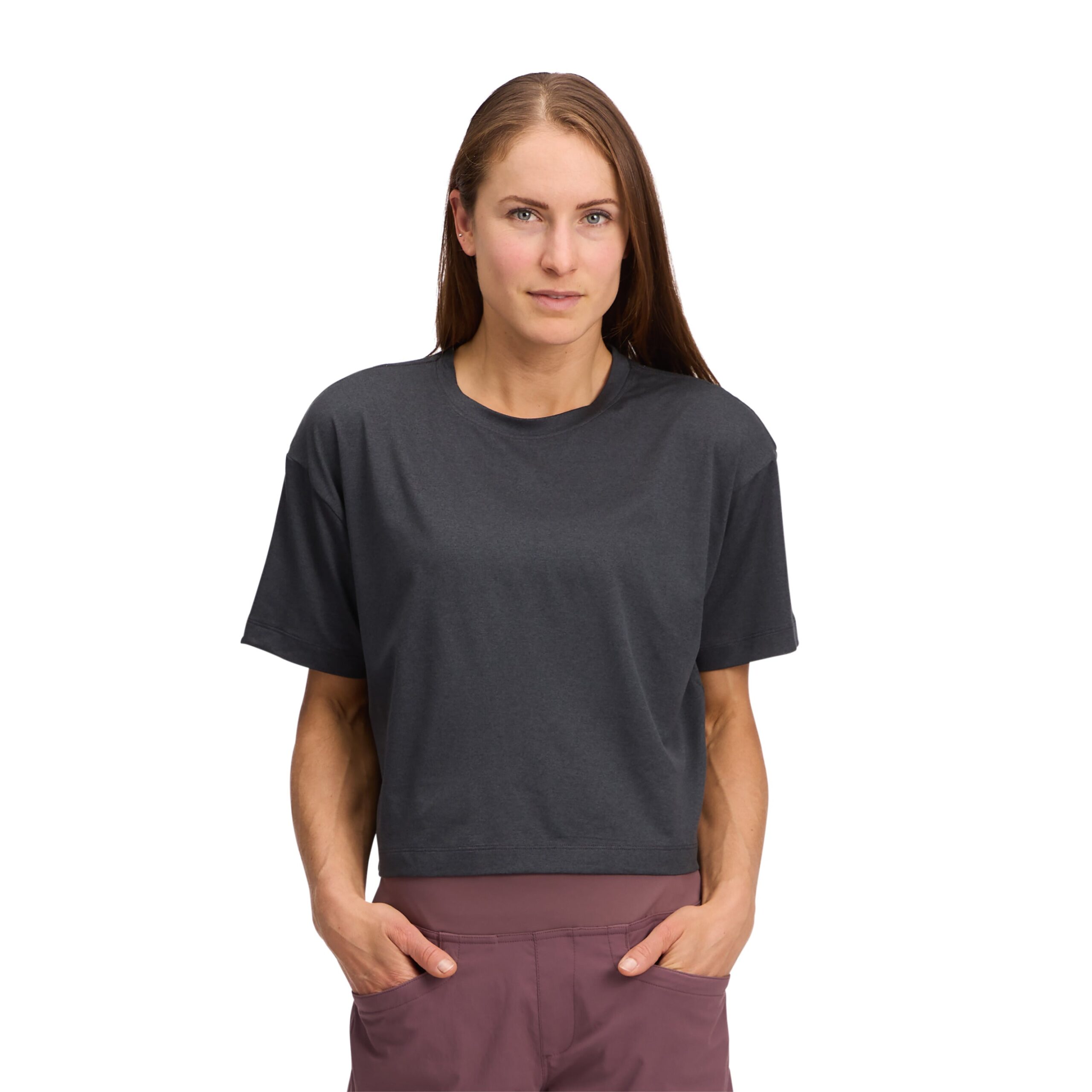752018_0002_Women_s_Circuit_Short_Sleeve_Tee_Black_02